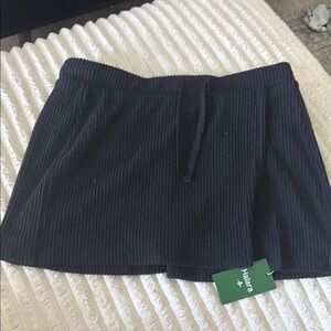 HALARA Black Ribbed Mini Skirt